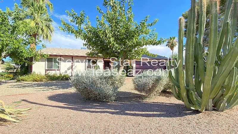 4 bed, 2.0 bath, 1172 sqft, $2,000 — Photo 3