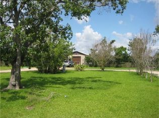 1128 28th St, San Leon, TX 77539
