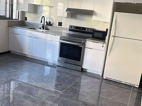 2nd image of 3407 Campbell Ave