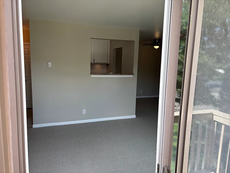 7050 Villa Dr #5 — Photo 14