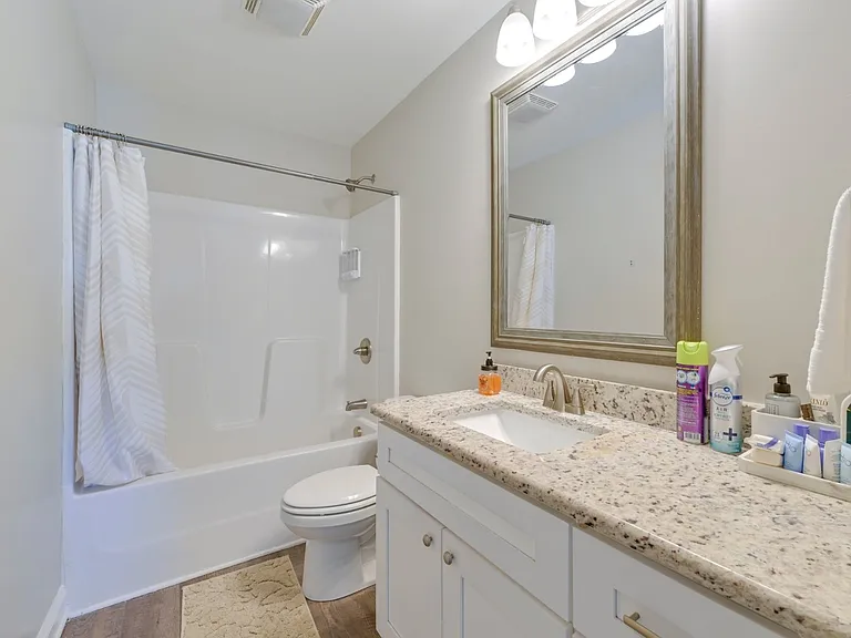 4998 Roberta Rd #4998 — Photo 10