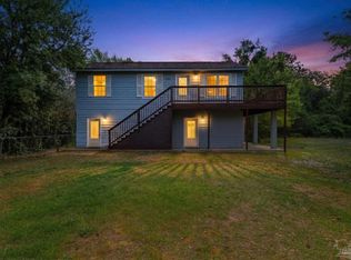 4032 Mae Ln, Milton, FL 32583