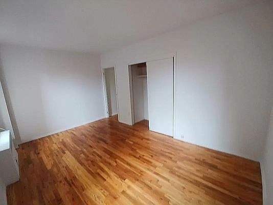 5th image of 308 W 94th St #622