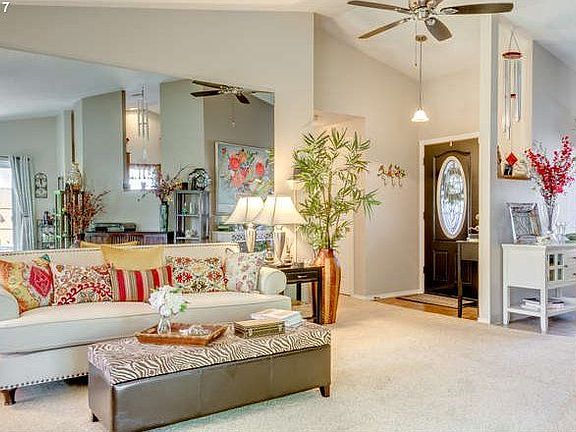 5th image of 3709 NE 155th Ct