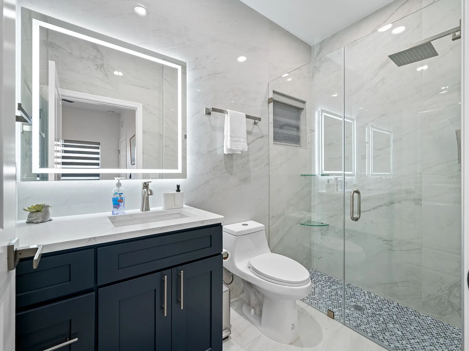 1 bed, 400 sqft, $1,950 — Photo 4