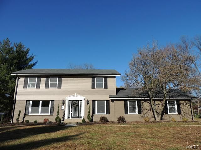 1st image of 414 Bedford Ln