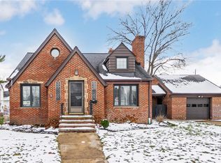 7805 Renwood Dr, Parma, OH 44129