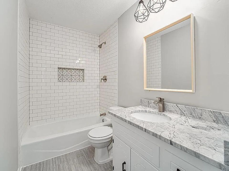 1st image of 45 83rd Cir N