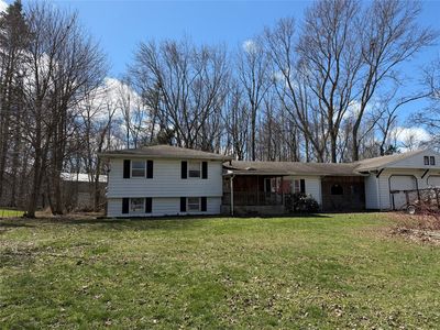 7520 White Birch Ln, Erie, PA, 16509