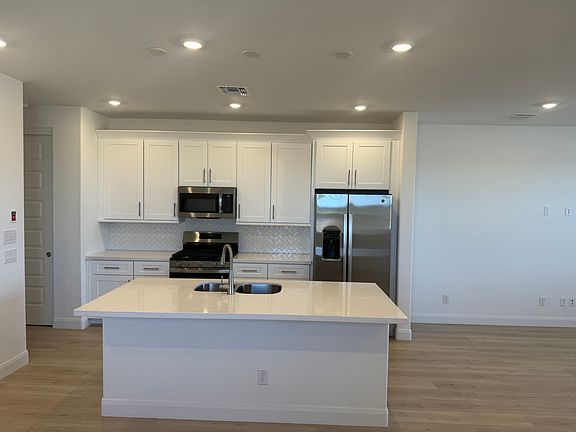 5th image of 13975 W Luke Pkwy #106