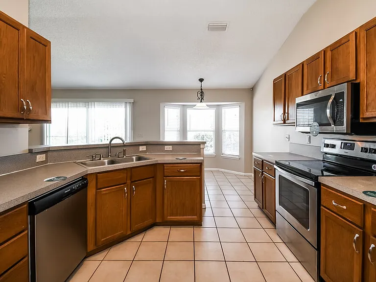 413 Cottage Cove Ct — Photo 7