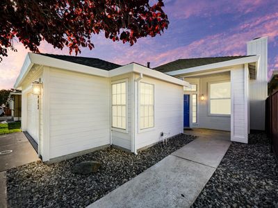 6643 Laguna Park Dr, Elk Grove, CA, 95758