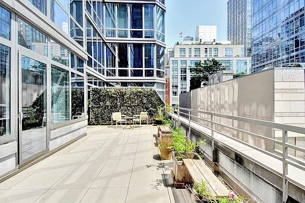Sold by Nest Seekers International | media 5