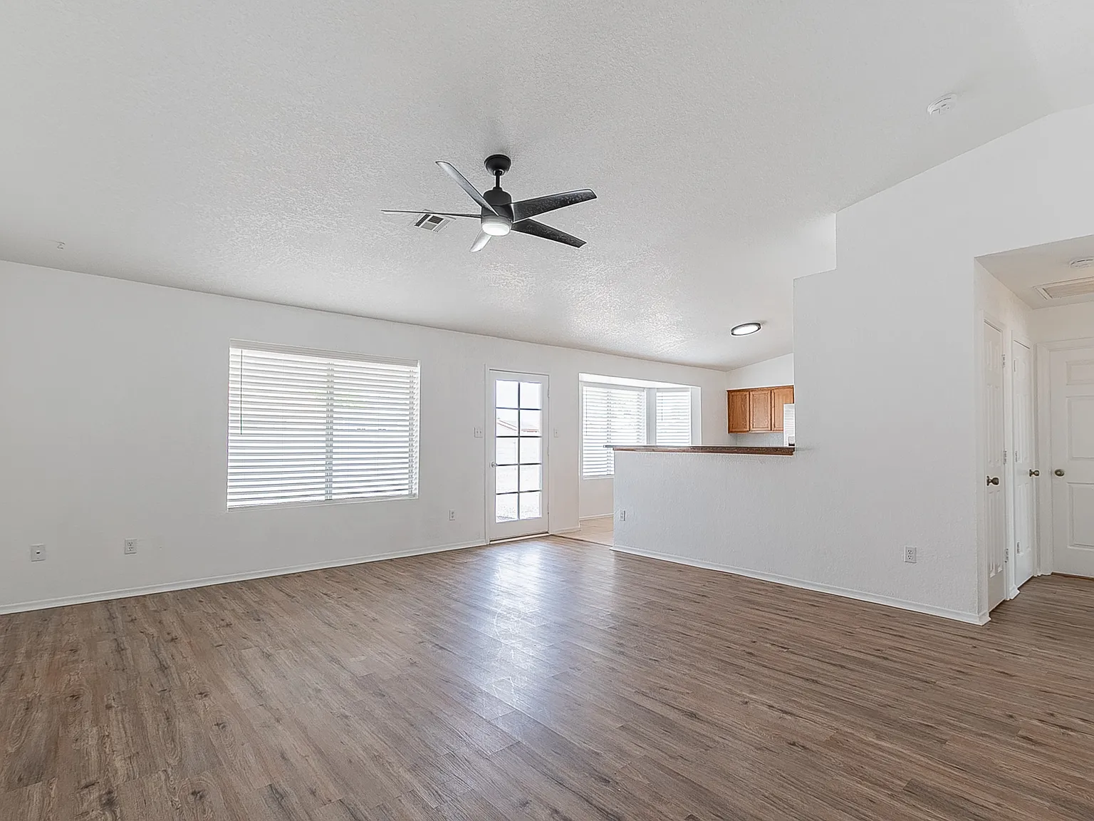 3 bed, 1449 sqft, $1,600 — Photo 3