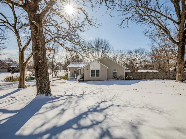 1524 Little Flock Dr, Little Flock, AR 72756