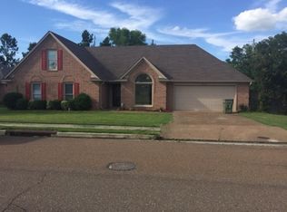 9066 Fletcher Park Cir N, Cordova, TN 38016