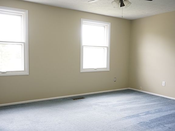 3rd image of 4253 Copperfield Ln