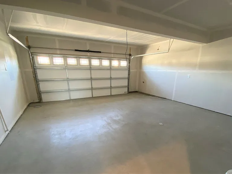 2108 W Sunnyview Ln — Photo 29