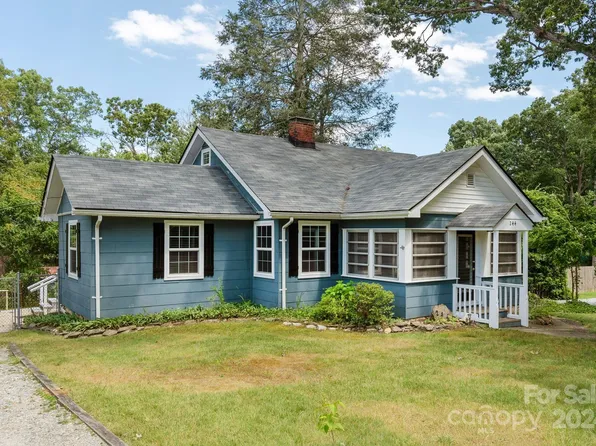 244 Courtland Blvd, Hendersonville, NC 28791