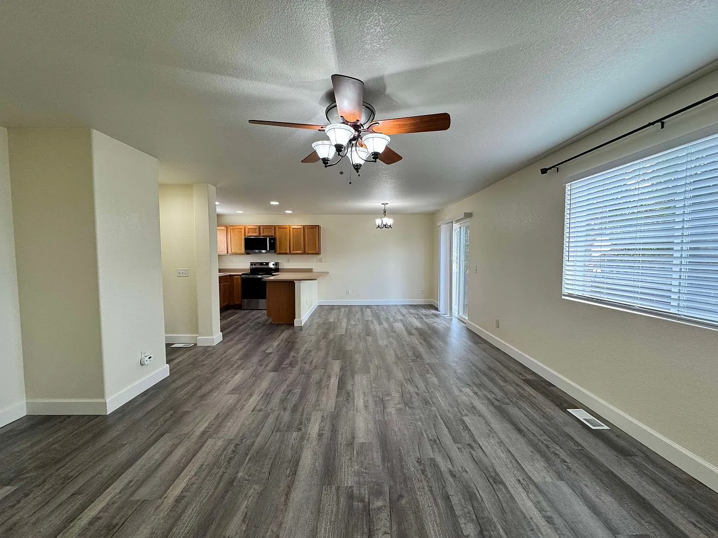 Updated 3 bedroom 2 story — Photo 2