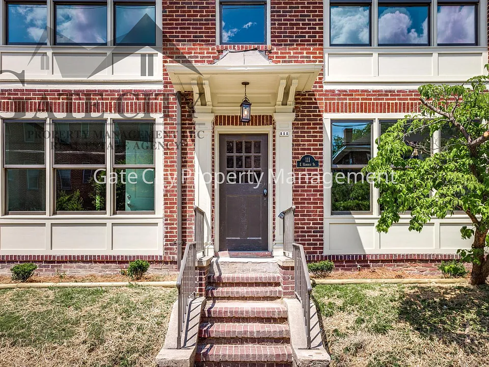 111 E Hendrix St #1