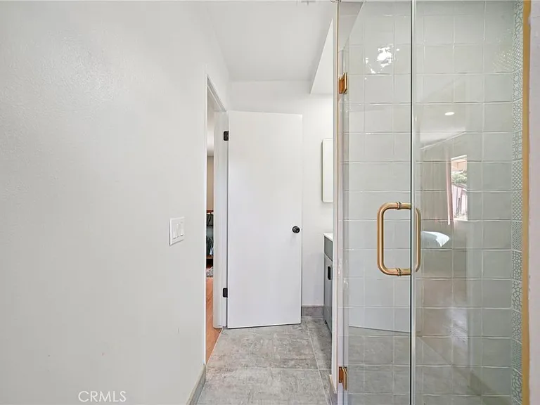 1500 Country Club Dr — Photo 24
