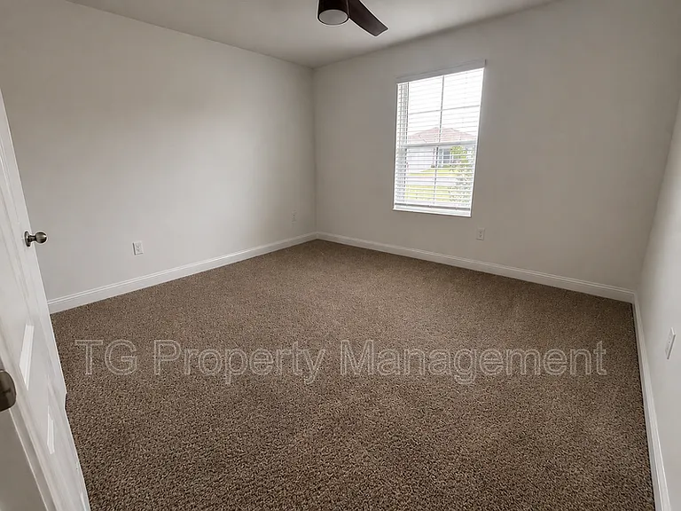 248 Zancara St — Photo 31