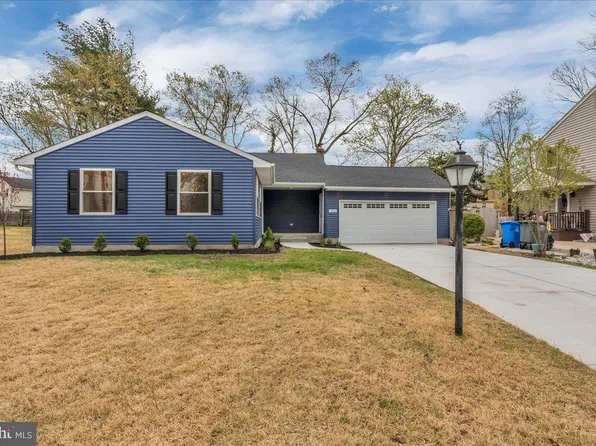 102 Lakeside Dr, Glassboro, NJ 08028