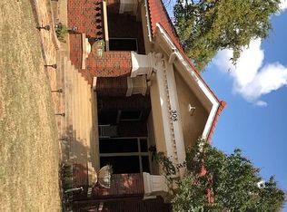 308 W College Ave, Alvarado, TX 76009