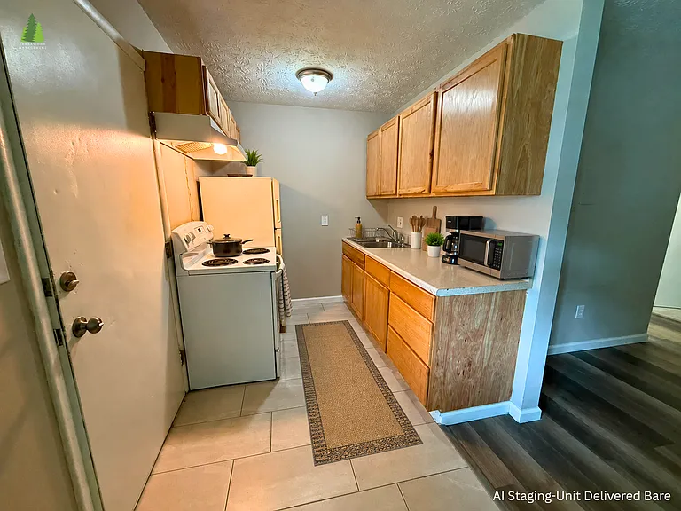 520 Massillon Rd #14 — Photo 5