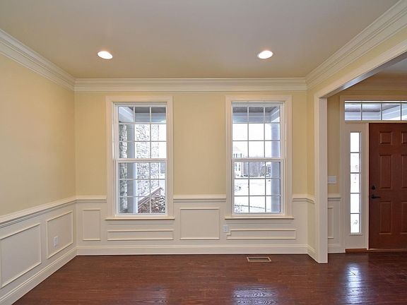 4th image of 1607 Kings Ct