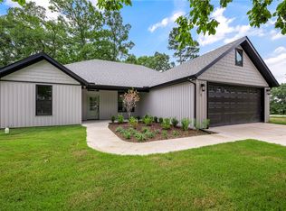 2 Hillcrest Dr, Holiday Island, AR 72631