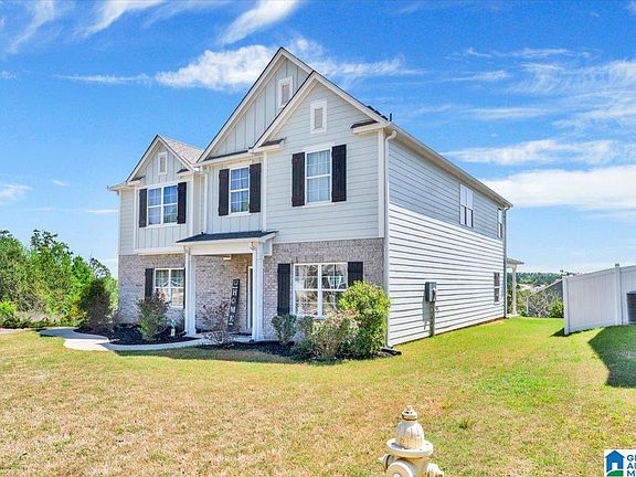3rd image of 1076 Flyway View Ln