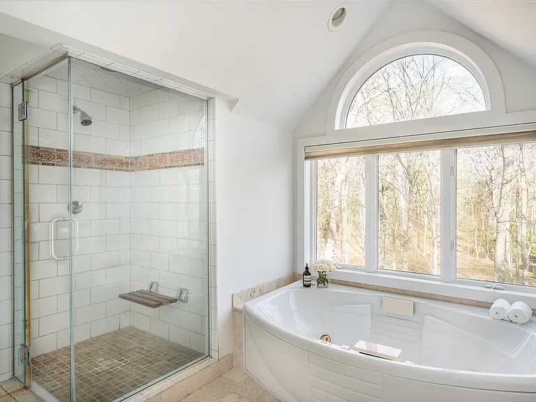 6 Old Orchard Ln — Photo 11