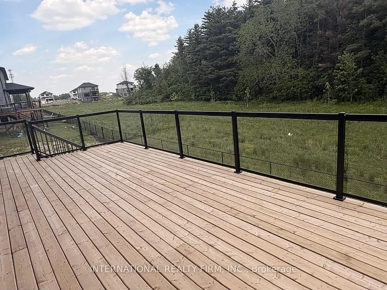 891 Darnley Blvd — Photo 20