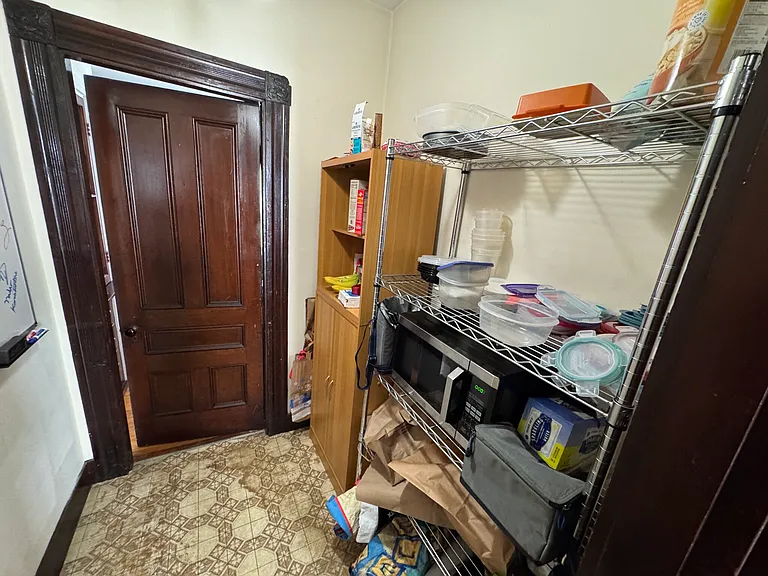 211 Holland St #2R — Photo 17