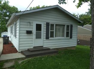 347 E Creston Ave, Des Moines, IA 50315