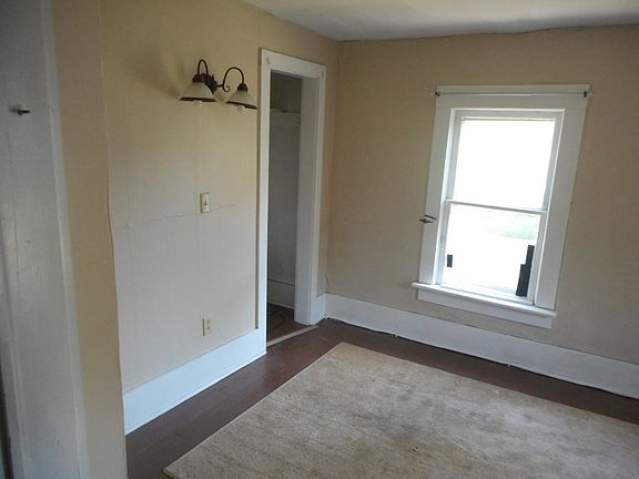 4th image of 45 N Vernon St