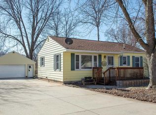 225 Marie Ave, Elk Run Heights, IA 50707