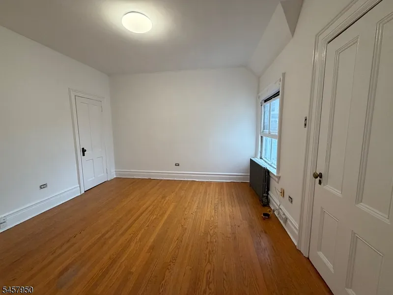 2 bed, 1.0 bath, $2,750 — Photo 3