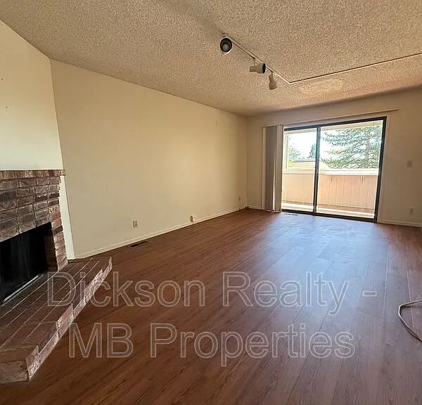 3485 Rosalinda Dr — Photo 3