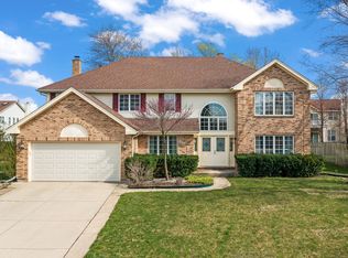 655 W Peregrine Dr, Palatine, IL 60067