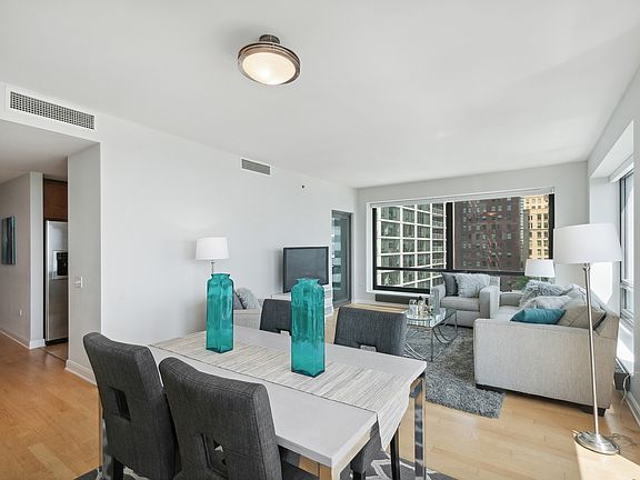 4th image of 130 N Garland Ct APT 1201
