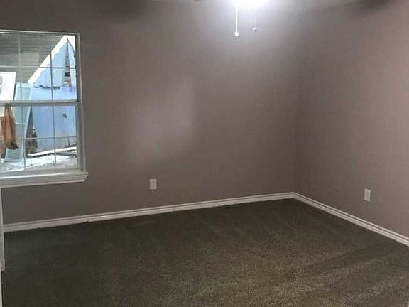 3rd image of 15218 South Dr