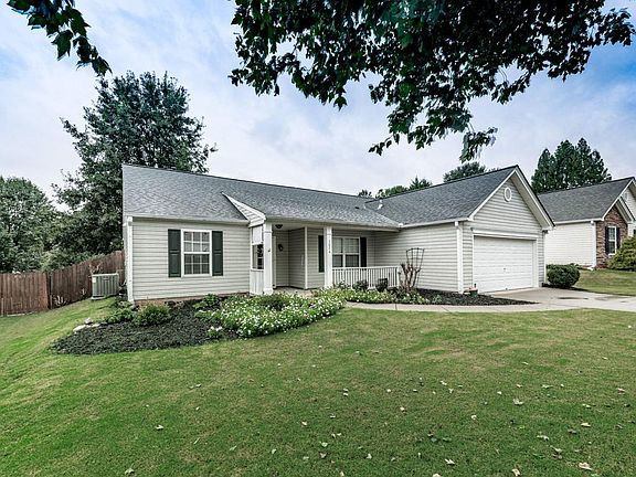 3rd image of 1024 River Plantation Dr