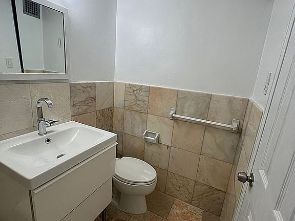 4th image of 8912 170th St #1C
