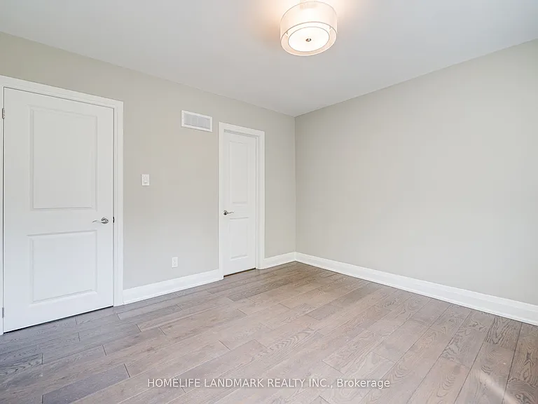 7 Knightswood Rd — Photo 37