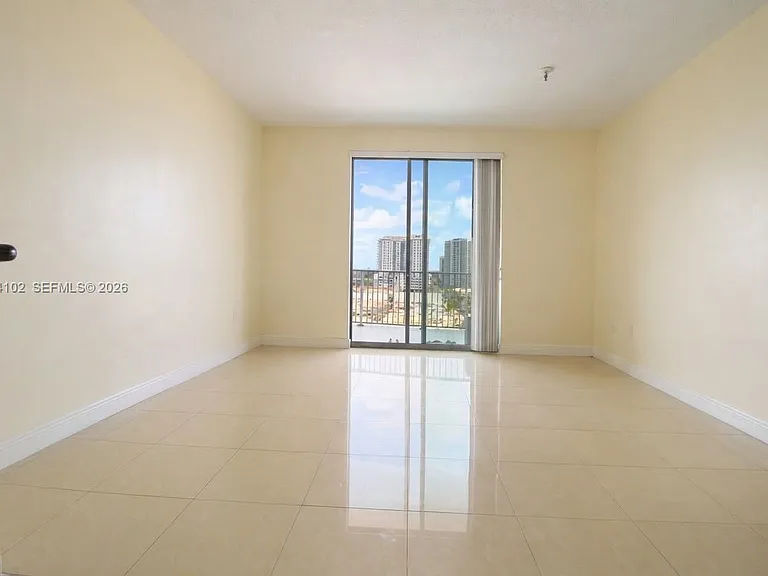 140 S Dixie Hwy #1019 — Photo 3