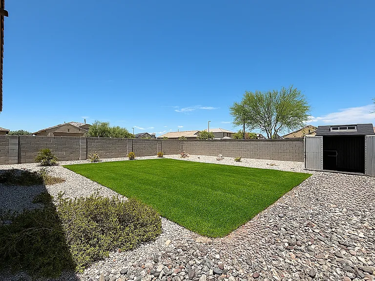 17864 W Paraiso Dr — Photo 23