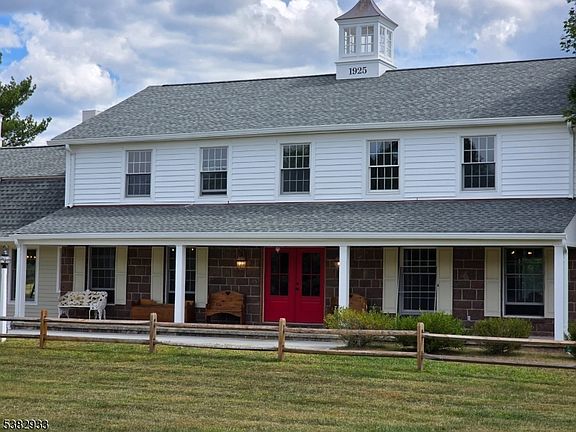 4th image of 60 Perryville Rd